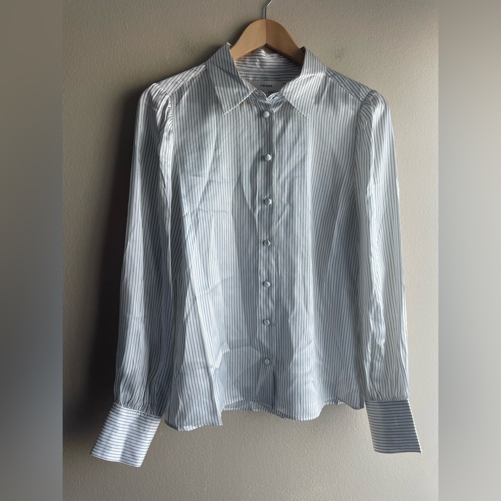New Frame Victorian Button Up 100%Silk Blouse White Striped Size Small Petite